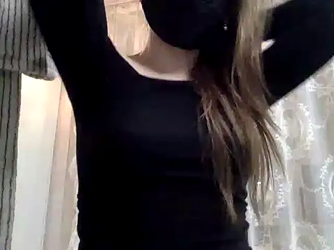 Mia 8 online show from December 4, 2025, 2:15 pm