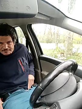 twitshe online show from November 1, 2025, 1:46 pm