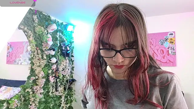 MiaVelvetDoll online show from March 7, 2026, 3:31 pm