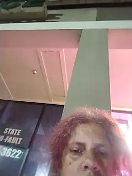 Snapshot of Shymama269 chatting on April 26, 2026, 4:43 am Shymama269 online show from April 26, 2026, 4:43 am
