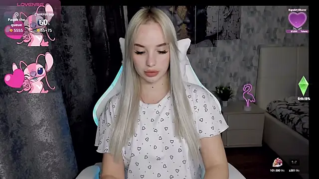 KiraKrox online show from September 12, 2025, 6:41 pm