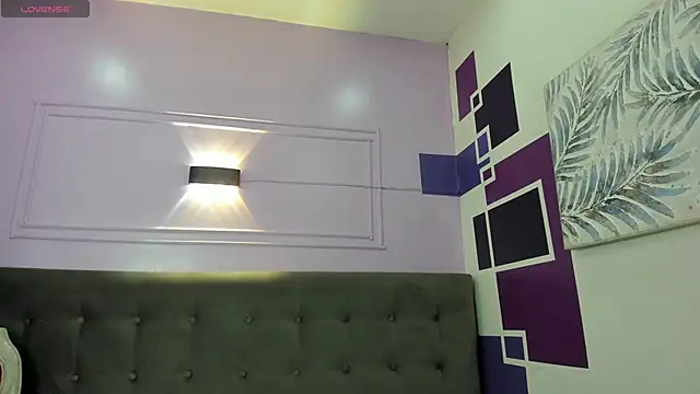 tiiny emilly online show from September 23, 2025, 9:07 pm