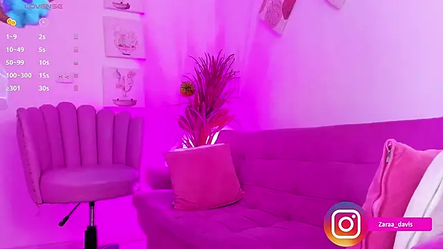 Snapshot of Zaradavis chatting on September 13, 2025, 8:19 pm Zaradavis online show from September 13, 2025, 8:19 pm