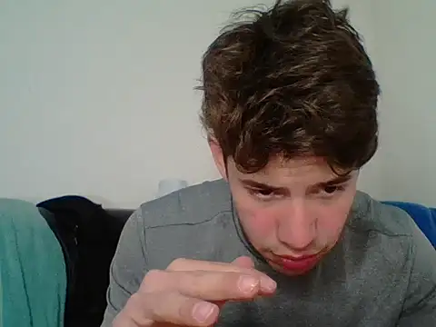 Maxtaylor18 online show from November 13, 2025, 11:47 pm