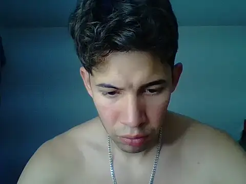 Snapshot of Maxtaylor18 chatting on January 18, 2026, 11:52 pm Maxtaylor18 online show from January 18, 2026, 11:52 pm