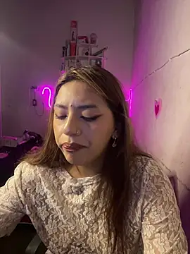 SoftLady S33 online show from June 5, 2026, 6:52 am