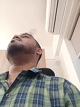 VJ17 online show from April 8, 2026, 5:18 am