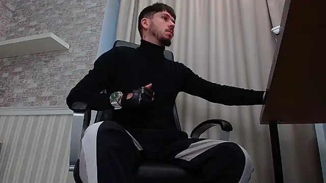 JonahShaw online show from October 14, 2025, 4:35 am