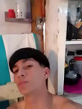 Snapshot of LUISSLEONN0958 chatting on September 11, 2025, 10:10 pm LUISSLEONN0958 online show from September 11, 2025, 10:10 pm