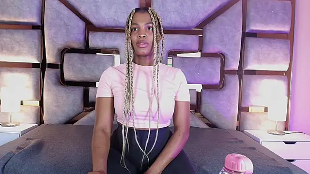 ArianaBeake online show from November 19, 2025, 3:12 pm