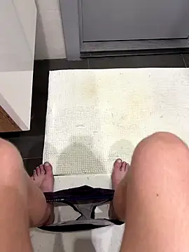 Snapshot of myPriority01 chatting on September 23, 2025, 6:55 pm myPriority01 online show from September 23, 2025, 6:55 pm