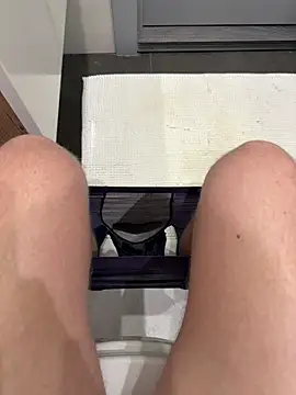 Snapshot of myPriority01 chatting on October 25, 2025, 10:37 pm myPriority01 online show from October 25, 2025, 10:37 pm