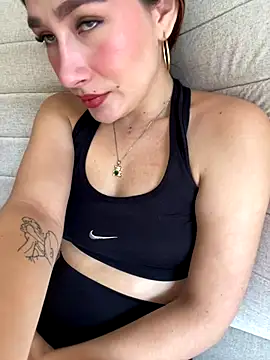 Snapshot of Isa_Villamarin chatting on September 25, 2025, 3:05 pm Isa Villamarin online show from September 25, 2025, 3:05 pm