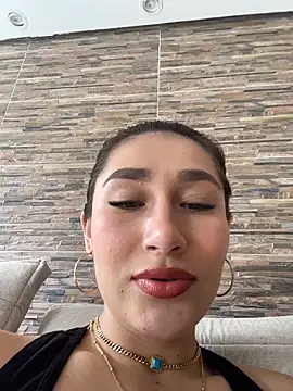 Snapshot of Isa_Villamarin chatting on October 14, 2025, 2:51 pm Isa Villamarin online show from October 14, 2025, 2:51 pm