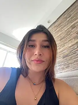 Snapshot of Isa_Villamarin chatting on October 16, 2025, 2:40 pm Isa Villamarin online show from October 16, 2025, 2:40 pm