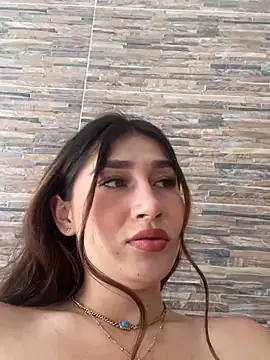 Snapshot of Isa_Villamarin chatting on October 20, 2025, 2:39 pm Isa Villamarin online show from October 20, 2025, 2:39 pm