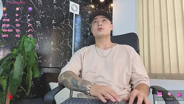 Alexander ferre online show from April 17, 2026, 1:25 pm