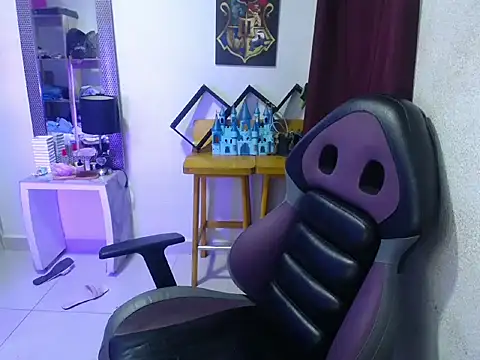 Snapshot of shining_star96 chatting on October 21, 2025, 5:19 am shining star96 online show from October 21, 2025, 5:19 am