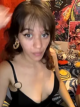 Snapshot of femdomroom chatting on February 2, 2026, 6:23 am femdomroom online show from February 2, 2026, 6:23 am