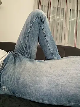 maxmaxmad8502 online show from March 19, 2026, 11:58 am