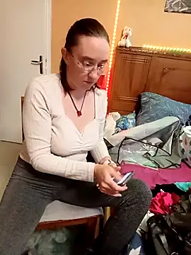 Sophierob1 online show from September 24, 2025, 6:17 am