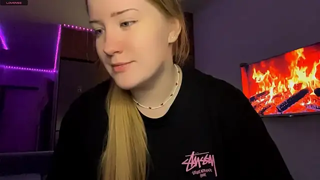 PandaFluff online show from April 11, 2026, 5:50 pm