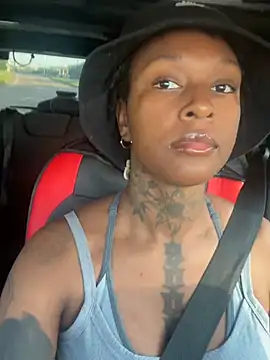 MistiSavannah online show from May 10, 2026, 12:43 pm
