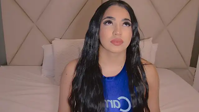 CharlotteeBrownn online show from May 27, 2026, 11:13 pm