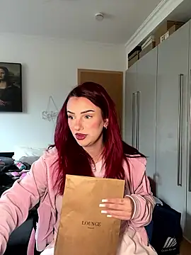 OliviaaFischer online show from March 17, 2026, 2:20 pm