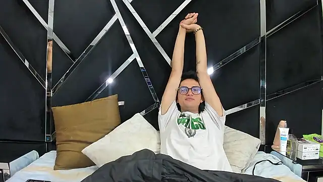 Snapshot of Noa_Arez chatting on January 17, 2026, 3:33 am Noa Arez online show from January 17, 2026, 3:33 am