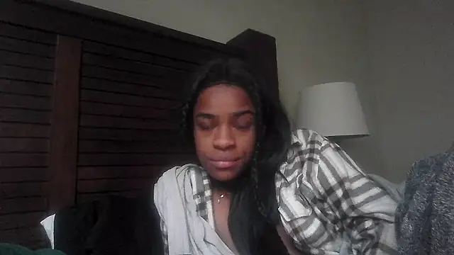 Marlowlovee online show from January 6, 2026, 4:21 pm