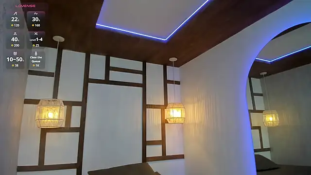 RenataLeclair online show from November 12, 2025, 4:07 pm