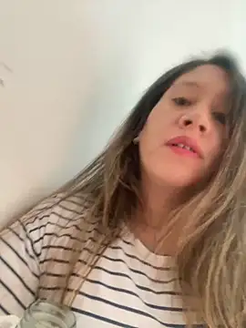 emma hot2006 online show from November 22, 2025, 5:01 pm