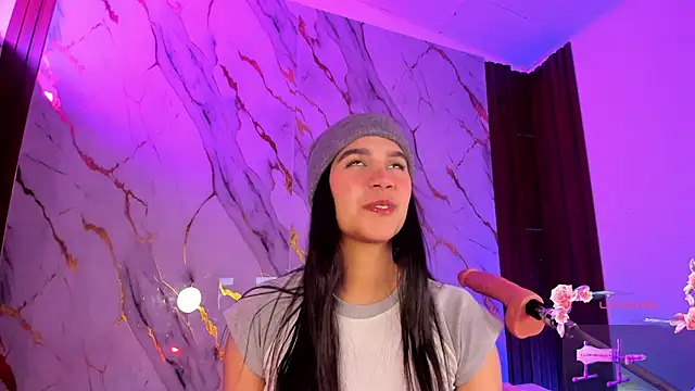 Snapshot of Emmiicute chatting on February 7, 2026, 8:34 pm Emmiicute online show from February 7, 2026, 8:34 pm