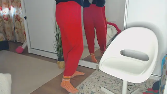 merlyn4 online show from February 26, 2025, 8:48 am