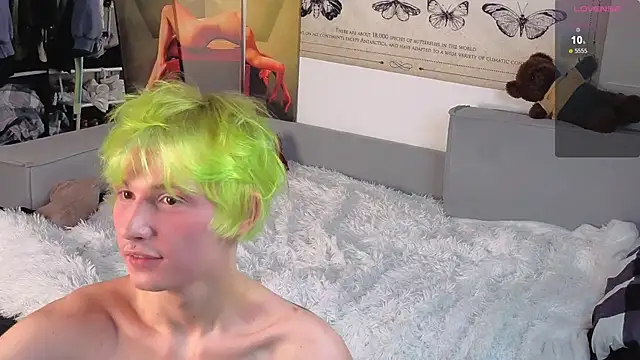 Your avatar online show from November 25, 2025, 12:38 pm