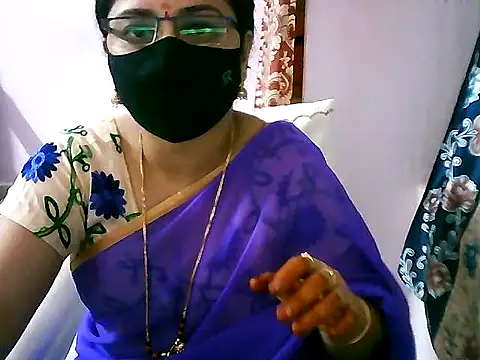 Snapshot of jannu6482 chatting on September 19, 2025, 1:34 pm jannu6482 online show from September 19, 2025, 1:34 pm