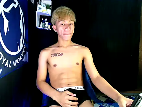 naughtyboyloy 0 online show from November 23, 2025, 9:20 am