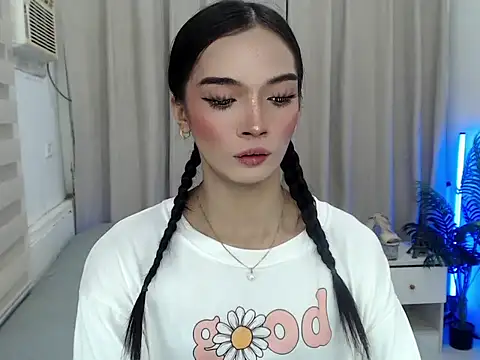 anastasia cums online show from October 3, 2025, 5:43 pm