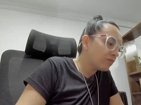 dalila macherano1 online show from October 24, 2025, 7:32 pm