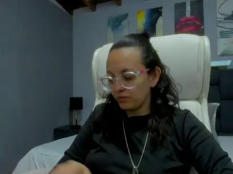 dalila macherano1 online show from November 15, 2025, 3:48 am