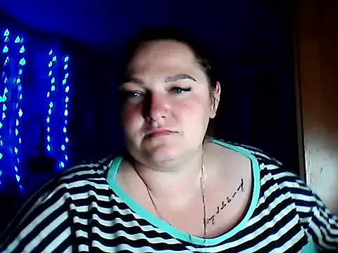 AngelQSky online show from June 5, 2026, 9:42 pm