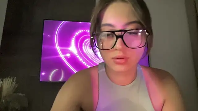 StellarAlice online show from October 17, 2025, 6:21 pm