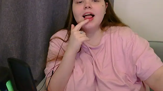 brattyprincessemma online show from November 22, 2025, 6:40 pm