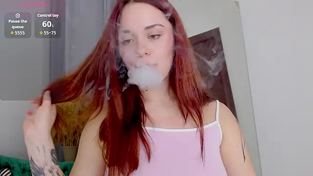 Snapshot of Little_melodyy chatting on September 20, 2025, 9:38 pm Little melodyy online show from September 20, 2025, 9:38 pm