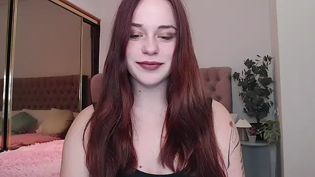 Snapshot of Little_melodyy chatting on October 19, 2025, 9:48 pm Little melodyy online show from October 19, 2025, 9:48 pm
