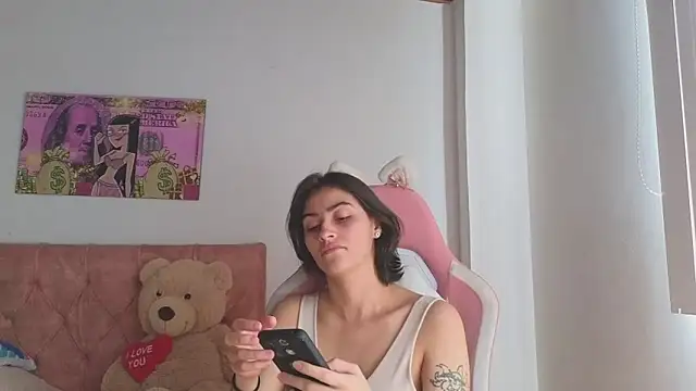 Crystal Star  online show from November 22, 2025, 3:00 pm