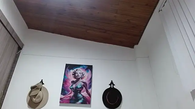 Crystal Star  online show from March 3, 2026, 10:21 am