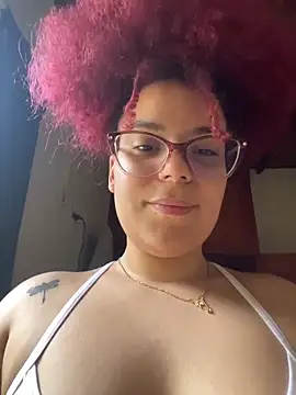 Enyagleam  online show from December 14, 2025, 9:30 pm