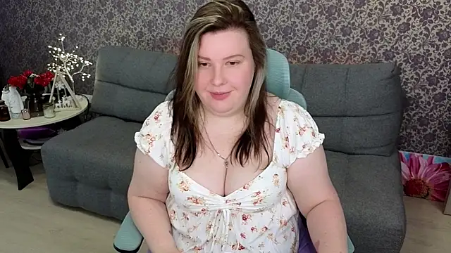 Snapshot of Lillit__ chatting on October 2, 2025, 9:00 pm Lillit online show from October 2, 2025, 9:00 pm